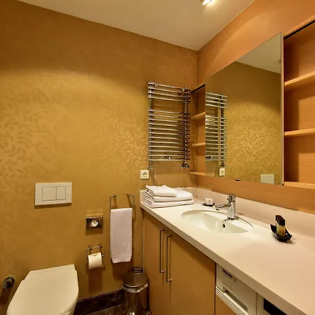 アパートホテル Cheya Deluxe Nisantasi Center 4*